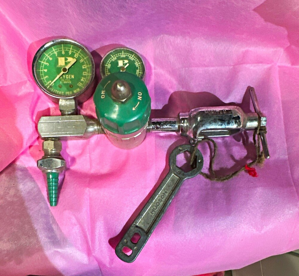 H.P.E. Co. Oxygen Therapy Regulator Type 128-A w/ Gauges for Oxygen